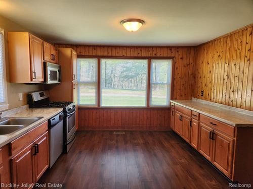 3832 Ponchartrain Drive, Hamburg Township, MI, 48169 | Card Image