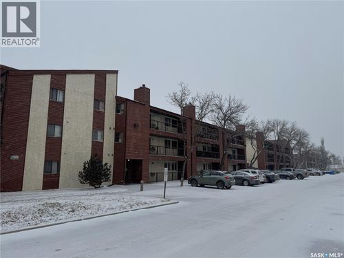 4040 8th St E, Saskatoon, SK, S7H5L4 | Card Image
