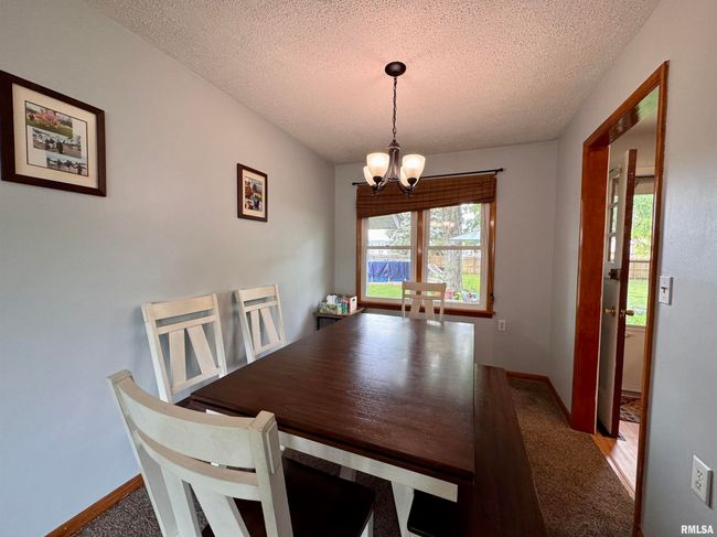 940 Memorial Dr, House other with 3 bedrooms, 2 bathrooms and null parking in Macomb IL | Image 6