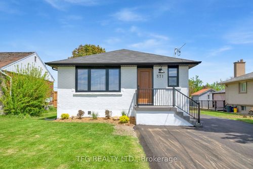 571 Stevenson Rd N, Oshawa, ON, L1J5N9 | Card Image