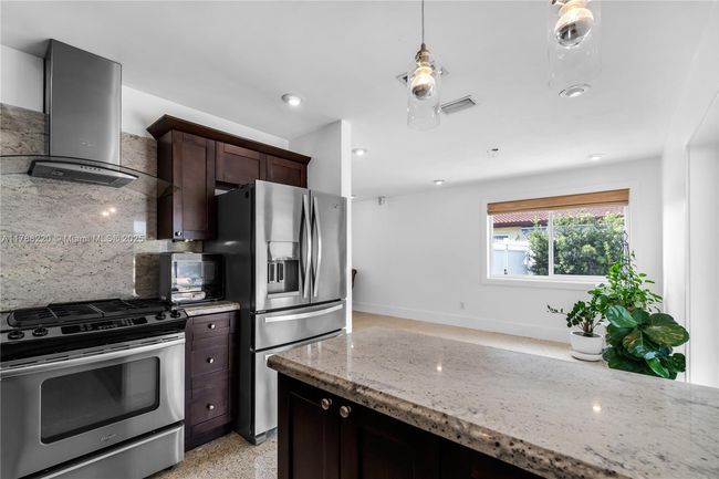 6931 Sw 108 Th Ave, House other with 3 bedrooms, 2 bathrooms and null parking in Miami FL | Image 11