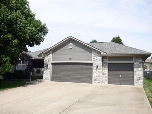 1716 Black Bear Ct, Raymore, MO, 64083-8287 | Card Image