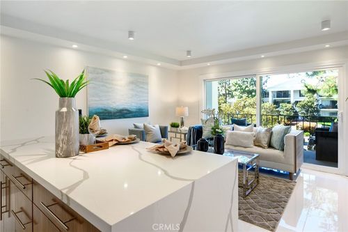205-100 Scholz Plz, Newport Beach, CA, 92663-2629 | Card Image