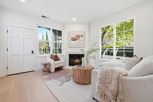 101 Beacon St, Mountain View, CA, 94040-1330 | Card Image