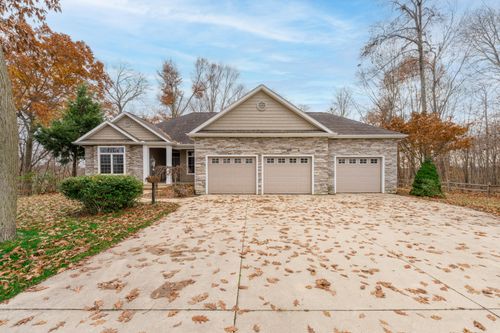 14807 Huyck Lake Ln, Marcellus, MI, 49067-9492 | Card Image