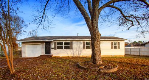 117 Laurel St, Jacksonville, AR, 72076-3801 | Card Image