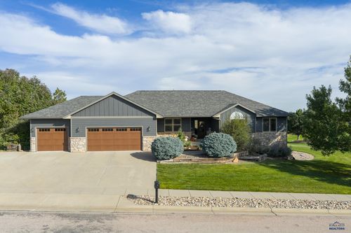 5318 Bethpage Dr, Rapid City, SD, 57702-9564 | Card Image