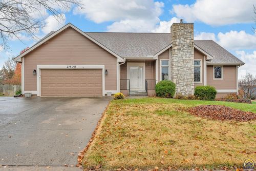 2405 Se Saturn Dr, Topeka, KS, 66605-3530 | Card Image