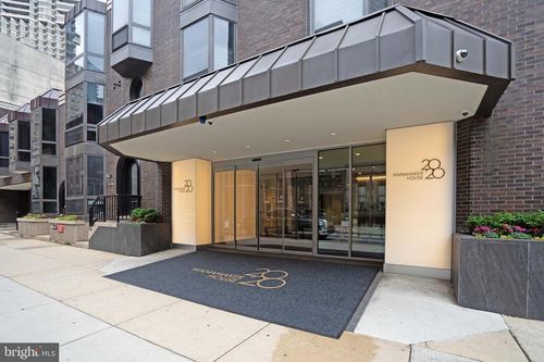 8f-2020 Walnut Street, PHILADELPHIA, PA, 19103 | Card Image