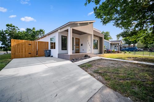 1350 Strickland St, Dallas, TX, 75216-1312 | Card Image