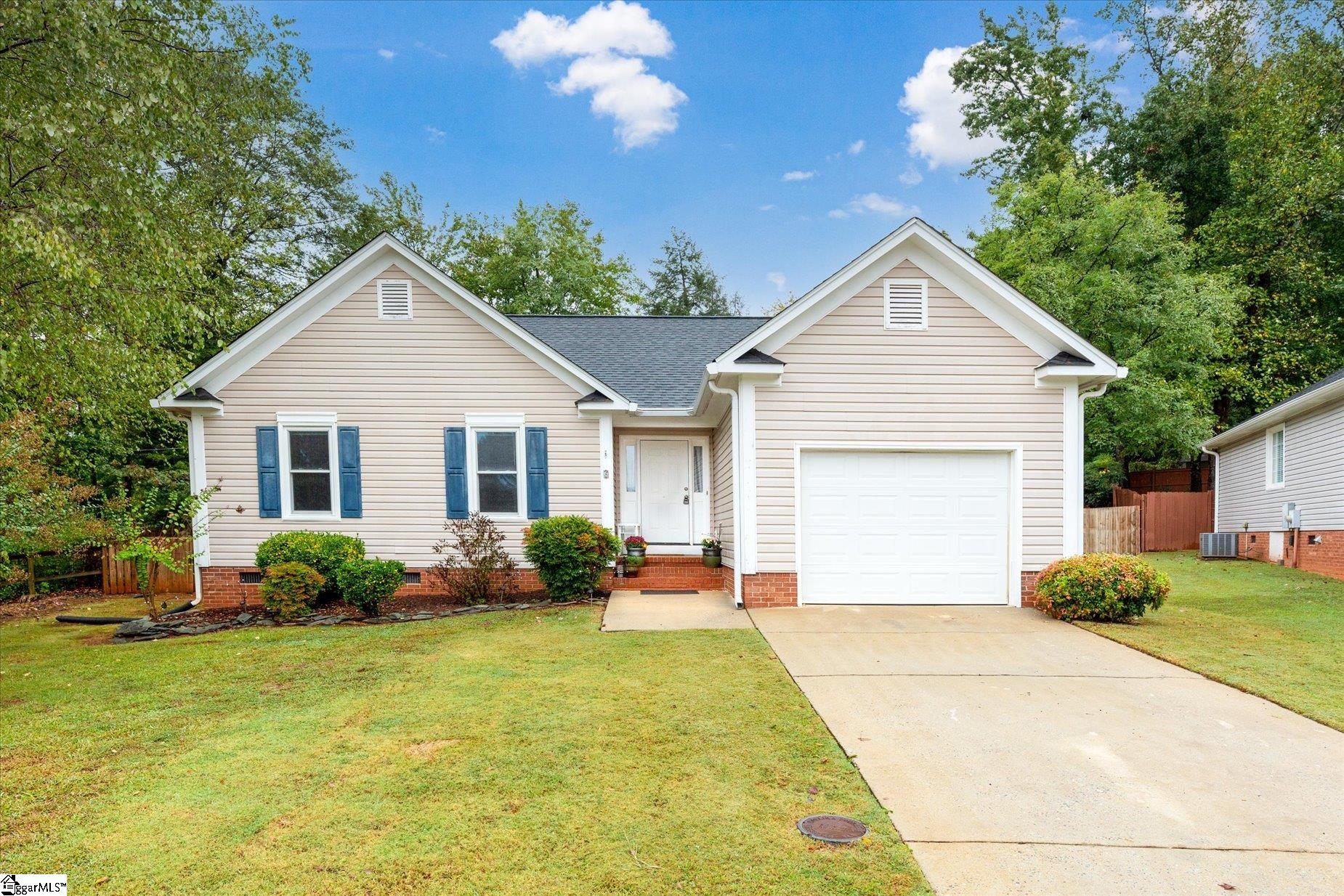 Mountain Trace Ct, Greenville, SC 29609