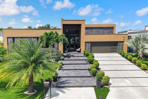 2215 19th St, Fort Lauderdale, FL, 33305-2639 | Card Image