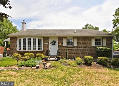 614 Englesville Rd, BOYERTOWN, PA, 19512-8405 | Card Image