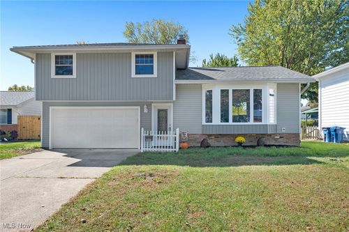 284 E Overlook Dr, Eastlake, OH, 44095-1109 | Card Image