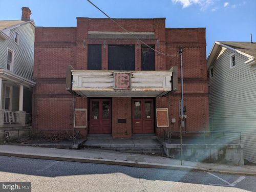 37 Manchester St, GLEN ROCK, PA, 17327-1301 | Card Image