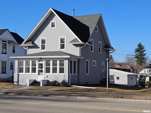 404 N Riverview St, Bellevue, IA, 52031-1242 | Card Image