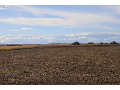 4465 Oak Rd, Ontario, OR, 97914-8483 | Card Image