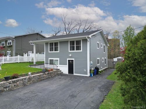 2 Martin Rd, Ossining, NY, 10562-5603 | Card Image