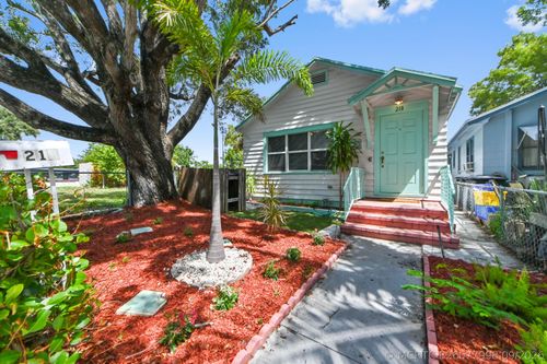 218 N H St, Lake Worth Beach, FL, 33460-3350 | Card Image