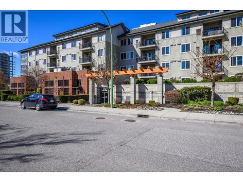 211-2142 Vasile Rd, Kelowna, BC, V1Y6H5 | Card Image