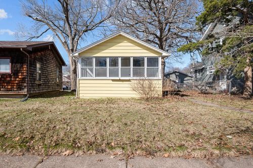 2441 21st Ave, Rock Island, IL, 61201-4628 | Card Image