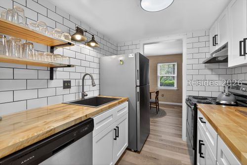 apt-96-400 William Hilton Pkwy, Hilton Head Island, SC, 29926-2456 | Card Image