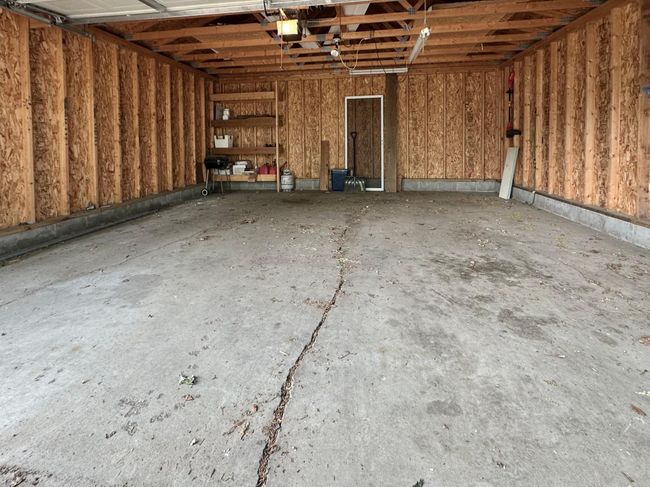 Inside of garage | Image 46