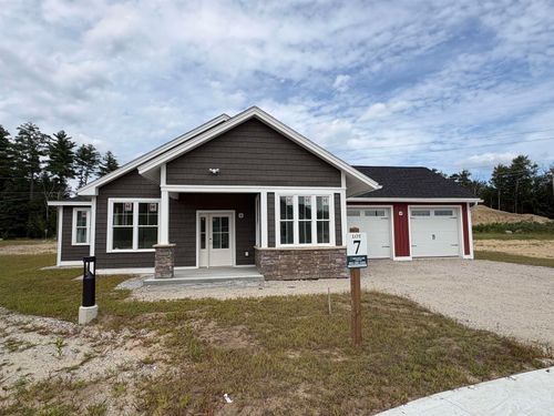 unit-7-61 Whispering Pines Place, Conway, NH, 03860 | Card Image