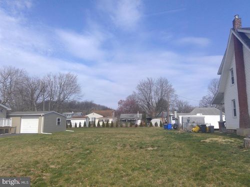 103 Hutton Rd, NEW CUMBERLAND, PA, 17070-2412 | Card Image