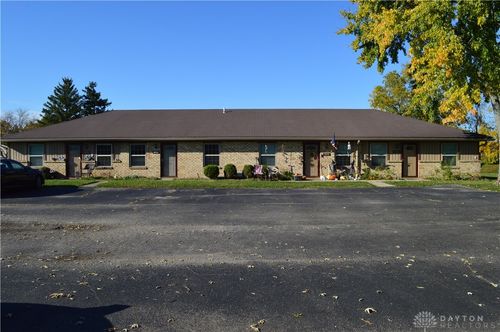 8496 Woodgrove Ct, Washingtn Twp, OH, 45458-1825 | Card Image