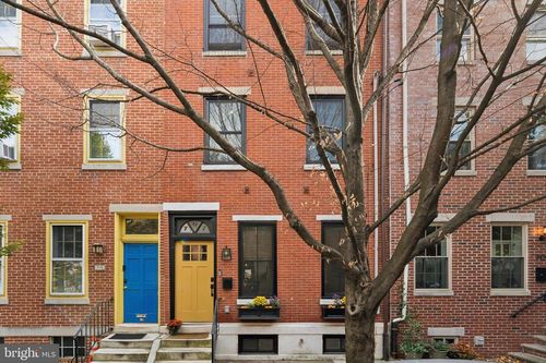 707 S Warnock St, PHILADELPHIA, PA, 19147-1927 | Card Image