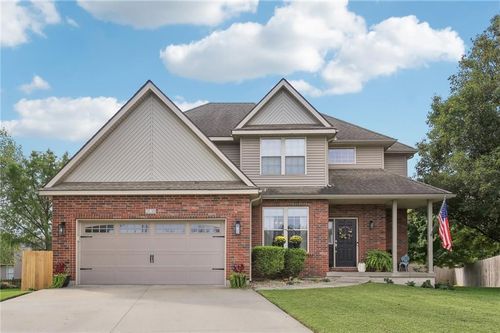 208 Westgate Ct, Warrensburg, MO, 64093-9308 | Card Image