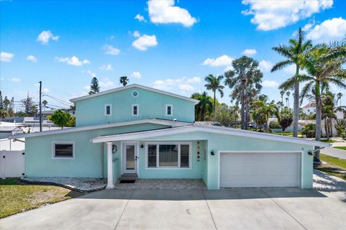 203 163rd Ave, REDINGTON BEACH, FL, 33708-1515 | Card Image