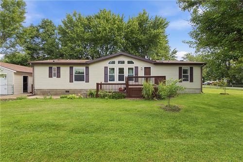 902 N Mullen St, Raymore, MO, 64083-9617 | Card Image