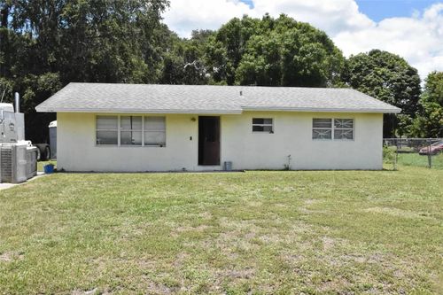 907 Pine St, Immokalee, FL, 34142-2607 | Card Image