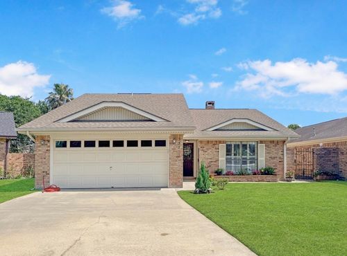 332 Castle Dr, Port Neches, TX, 77651-5427 | Card Image