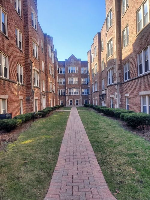 a2-50 N Menard Ave, Chicago, IL, 60644-3863 | Card Image