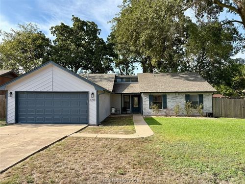 1217 Haley Pl, College Station, TX, 77845-6429 | Card Image