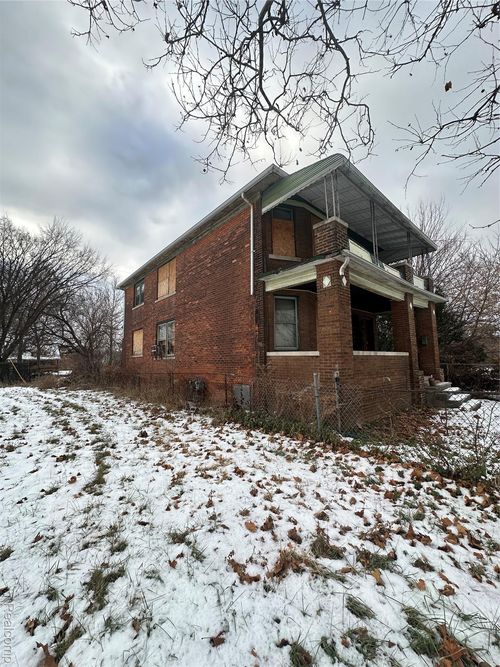 713 Kitchener St, Detroit, MI, 48215-2938 | Card Image