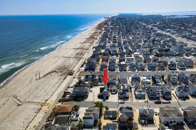1 - 2 Pennsylvania Ave, House other with 5 bedrooms, 4 bathrooms and null parking in Lavallette NJ | Image 4