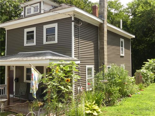 554 Coe St, Woonsocket, RI, 02895-6269 | Card Image