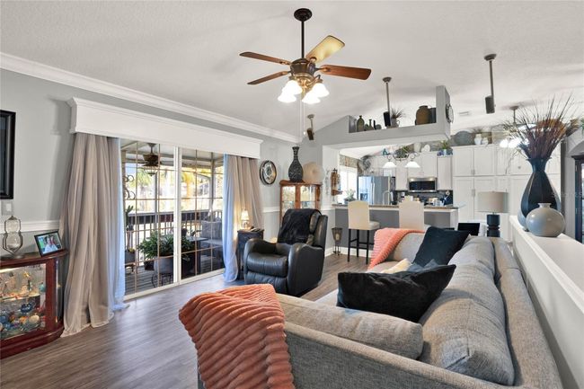 Living Room | Image 8