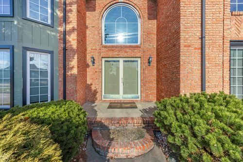 4885 Homestead Dr, Sterling Heights, MI, 48314-1949 | Card Image