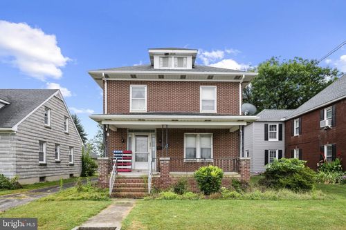 549 E King St, LITTLESTOWN, PA, 17340-1621 | Card Image