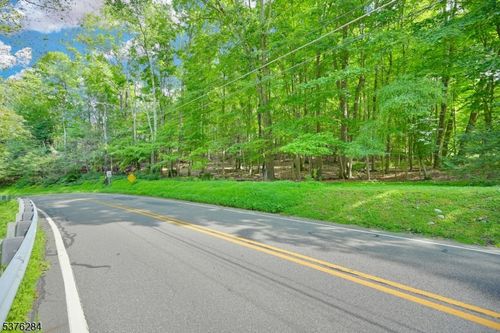 51 Paulinskill Lake Rd, Fredon Twp, NJ, 07860-5168 | Card Image