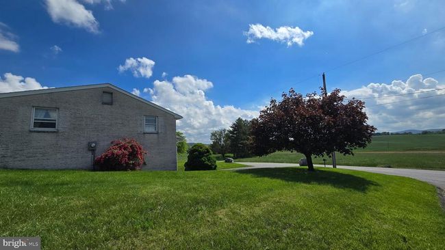 1373 Martin Rd, House other with 3 bedrooms, 2 bathrooms and null parking in SPRING GROVE PA | Image 7