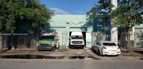 4811-4811 Nw 35th Ave, Miami, FL, 33142-3903 | Card Image