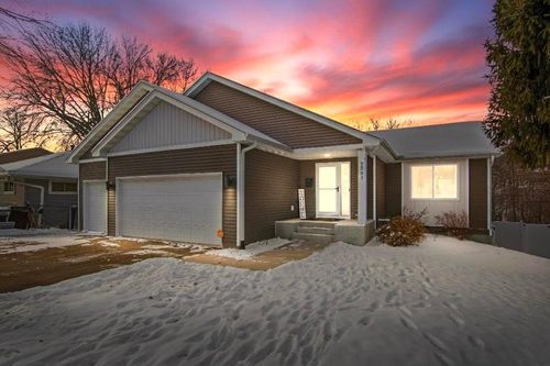 3255 Indiana Ave N, Robbinsdale, MN, 55422-3107 | Card Image