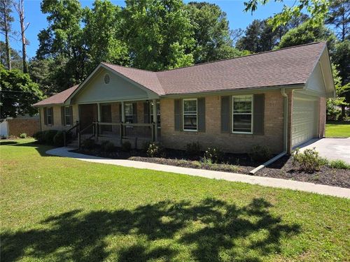 1697 Fremont Dr Sw, Stone Mountain, GA, 30087-3243 | Card Image