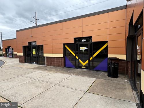 1390 Harrisburg Pike, LANCASTER, PA, 17601-2613 | Card Image